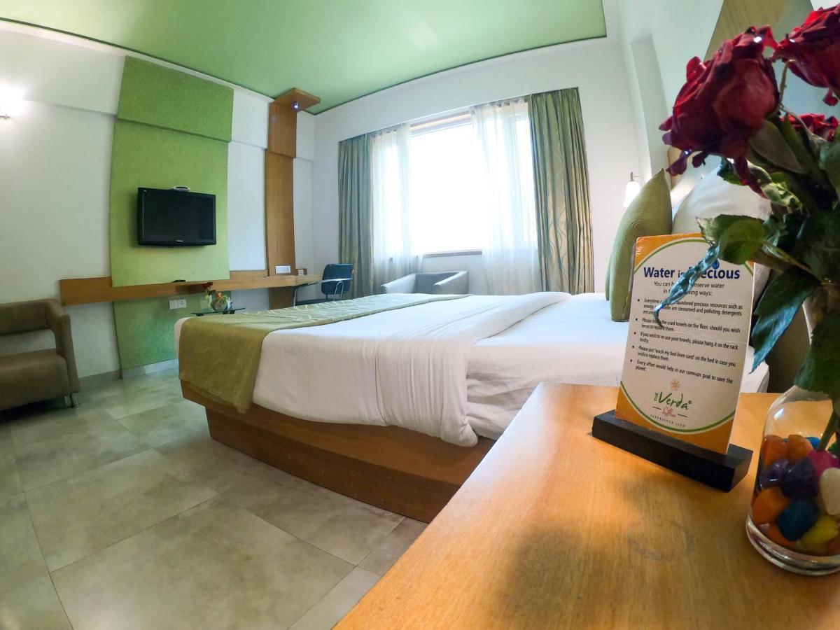 The Verda Saffron Hotel Mangalore Esterno foto